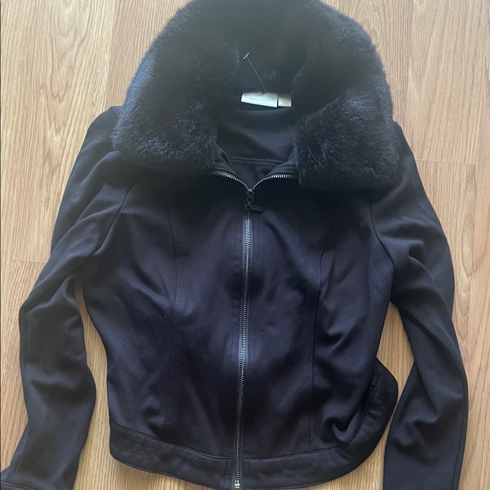 RARE🔥BRAND NEW BISOU BISOU FITTED FUR TRIM STRETCHY ZIP UP🔥
